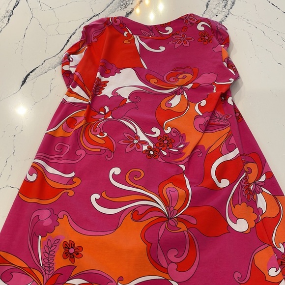 Colorful tunic length top with neckline embellishment, size small - Picture 4 of 7